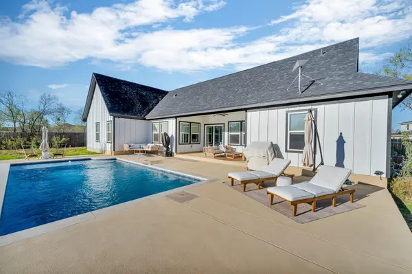 129 Blushing DR,  Cedar Creek,  TX 78612