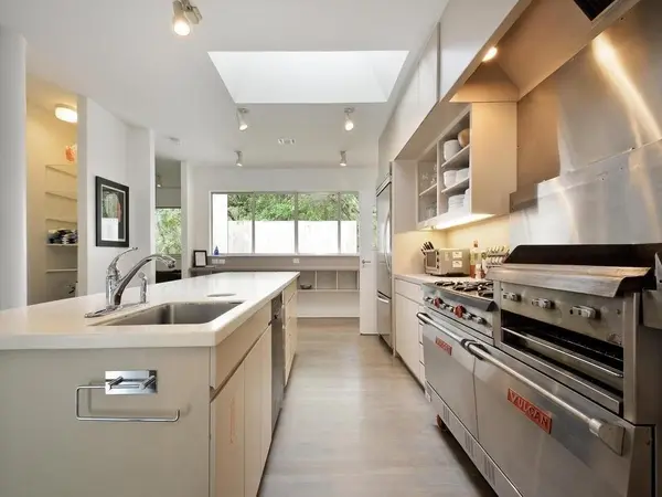 2909 Stratford DR,  Austin,  TX 78746