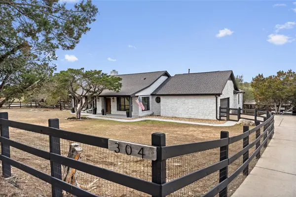 304 High Plains DR, Dripping Springs, TX 78620