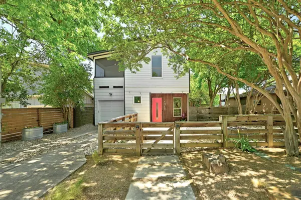 1404 Singleton Ave #A, Austin, TX 78702
