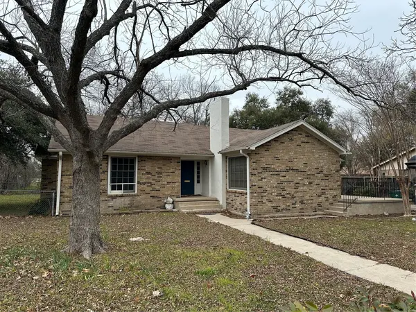 1600 N Cleveland Ave,  Cameron,  TX 76520