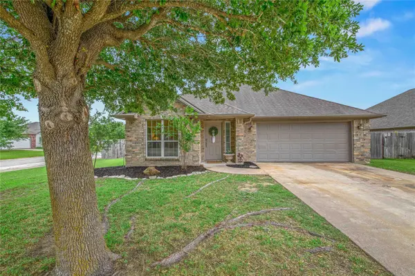 1014 Bougainvillea ST, College Station, TX 77845