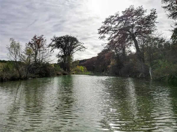 1572 River Bluff CIR, Pipe Creek, TX 78063