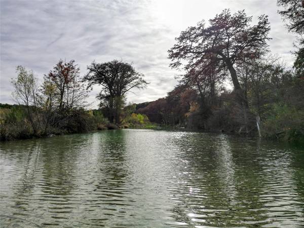 1572 River Bluff CIR,  Pipe Creek,  TX 78063