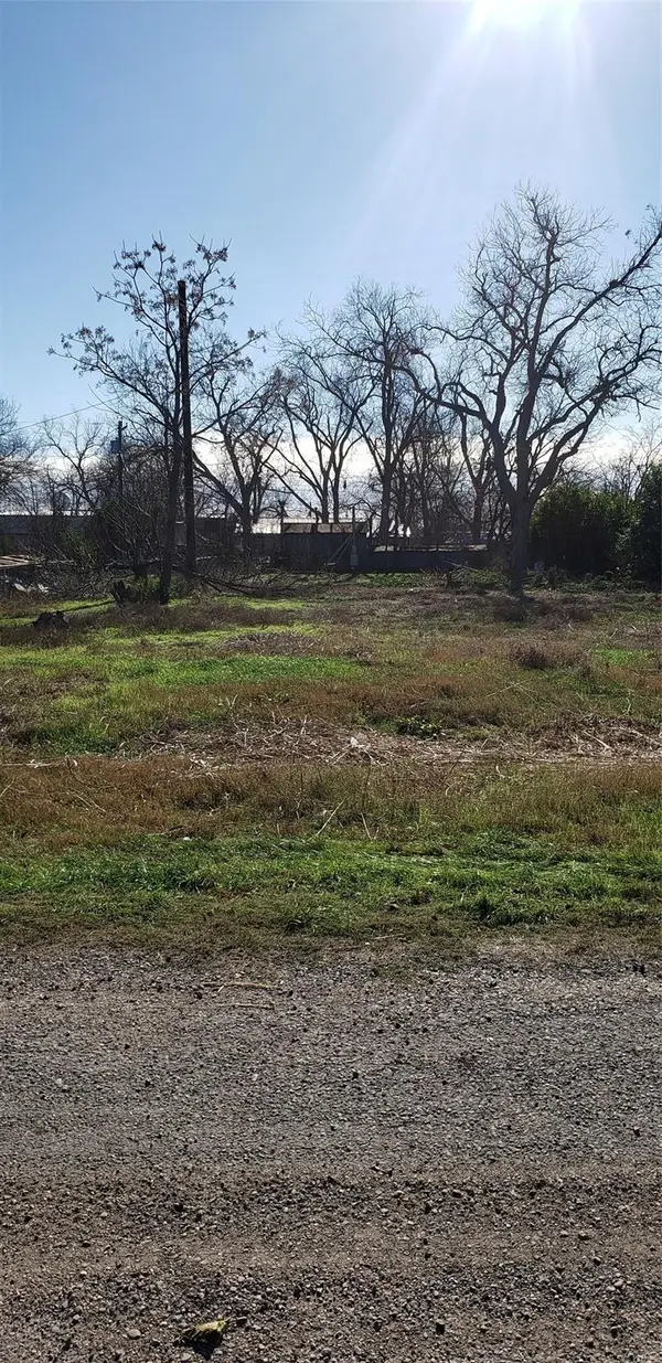 223 W Allen ST,  Bartlett,  TX 76511