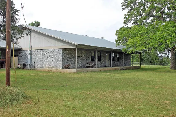 854 Pettytown RD,  Red Rock,  TX 78662