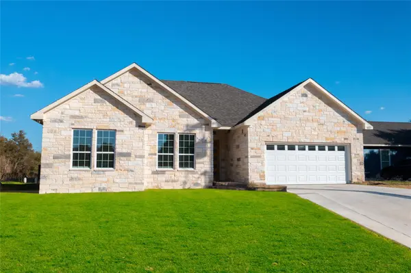 143 Plumeria DR, Dale, TX 78616