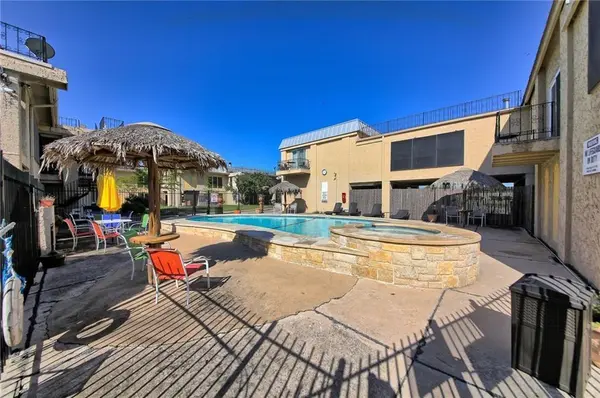 5804 Circulo CV #8H,  Lago Vista,  TX 78645