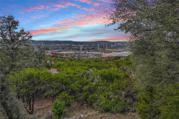 3112 Crosswind DR,  Spicewood,  TX 78669
