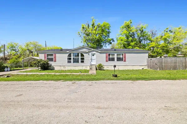 136 Royal ST,  Taylor,  TX 76574