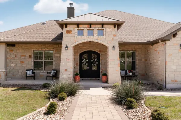 545 Ranchers Club LN, Driftwood, TX 78619