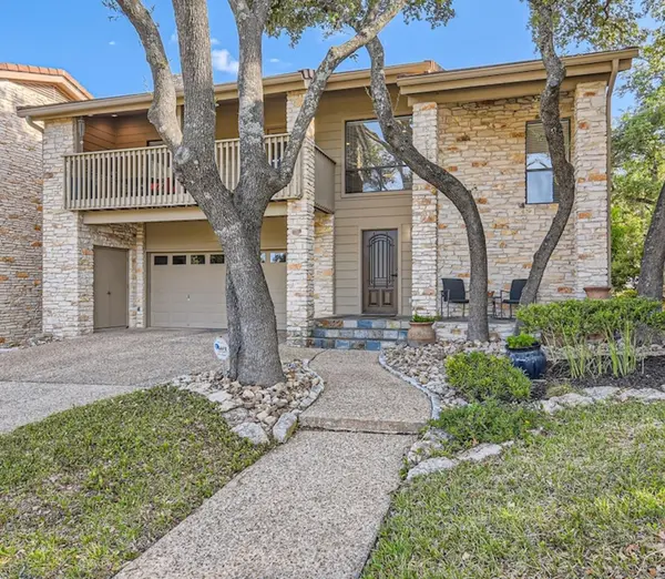 103 Crescent BLF,  Lakeway,  TX 78734