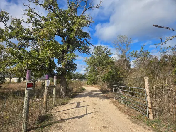 128 RED FOX LN,  Bastrop,  TX 78602