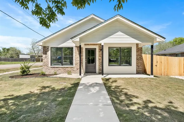 202 S Lexington ST,  Holland,  TX 76534