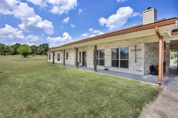 240 Woodland Ridge DR, Belton, TX 76513