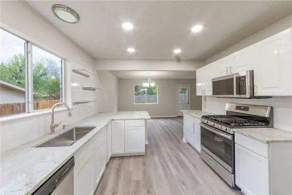 3901 Skipton DR, Austin, TX 78727