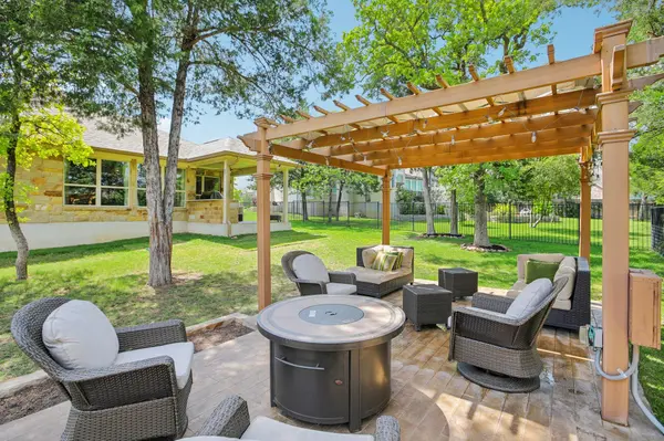 139 Kellogg LN, Bastrop, TX 78602