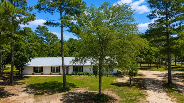 890 Highway 21 E, Bastrop, TX 78602
