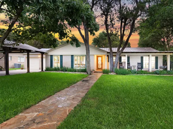 320 Lakeview TER, New Braunfels, TX 78130