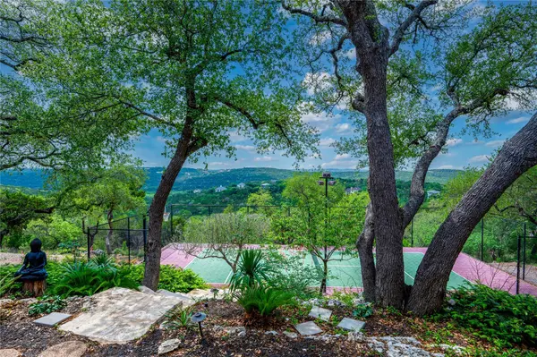 8817 Bell Mountain DR,  Austin,  TX 78730