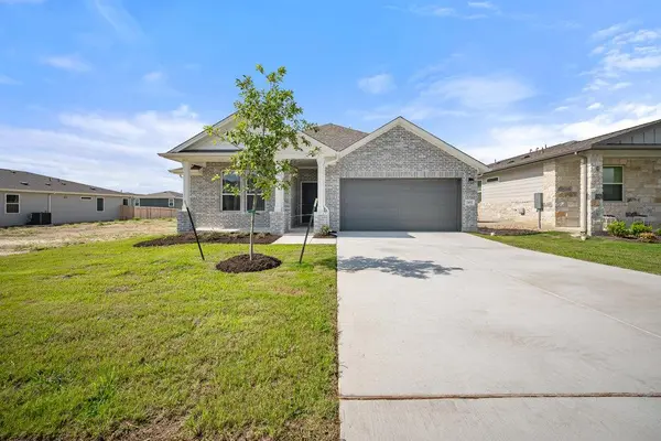 365 Pale Horse BND, Buda, TX 78610