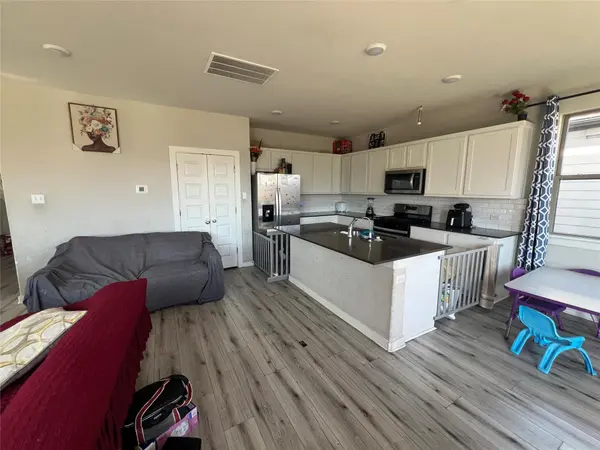 172 Coppers WAY, Elgin, TX 78621
