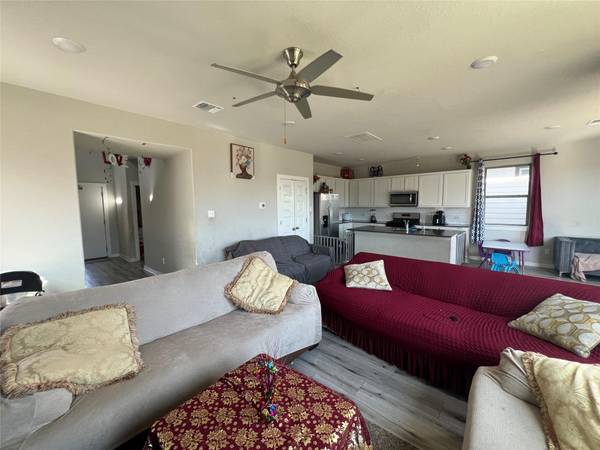 172 Coppers WAY, Elgin, TX 78621