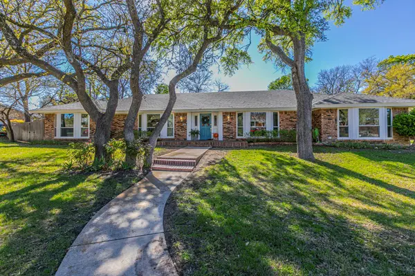 208 Highland Oaks DR,  Harker Heights,  TX 76548