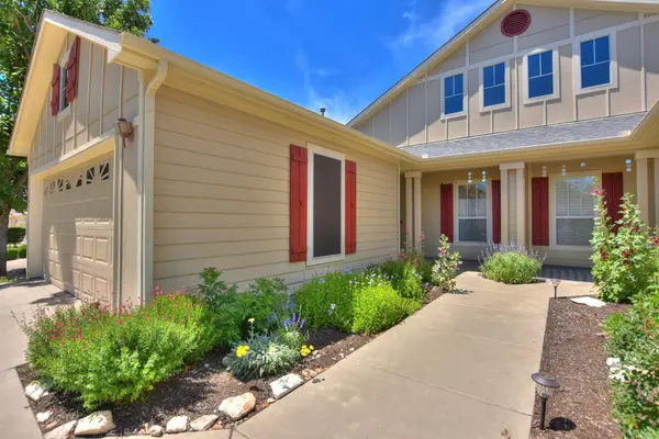 221 Bonham LOOP, Georgetown, TX 78633