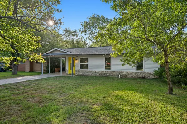 3203 Dolphin DR, Austin, TX 78704