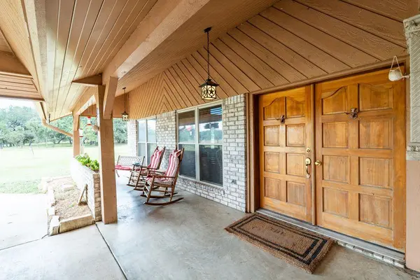 7035 BCR 211,  Florence,  TX 76527