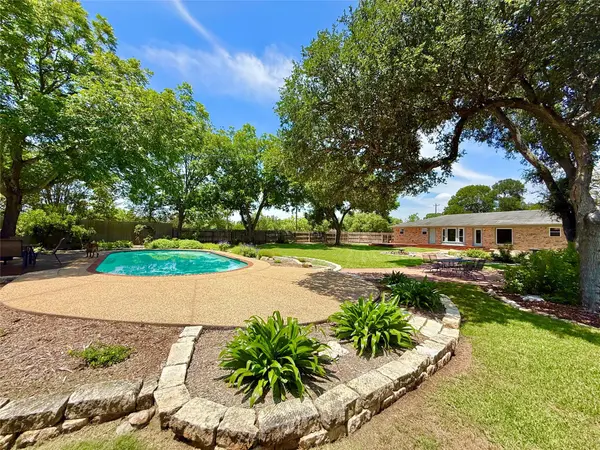 11613 Sunset DR,  Austin,  TX 78748
