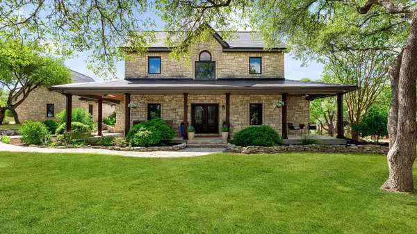 1011 Oak Meadow DR, Dripping Springs, TX 78620