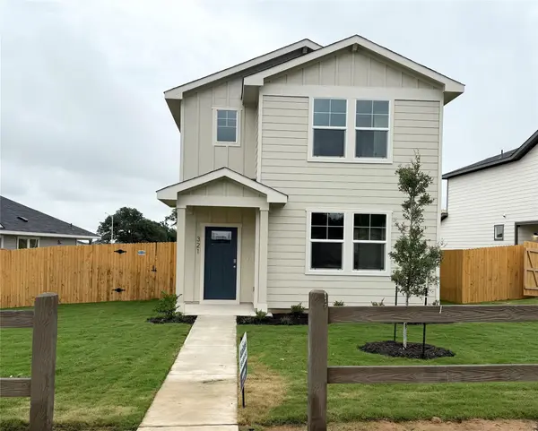 321 Puerto Plata Ave, Bastrop, TX 78602