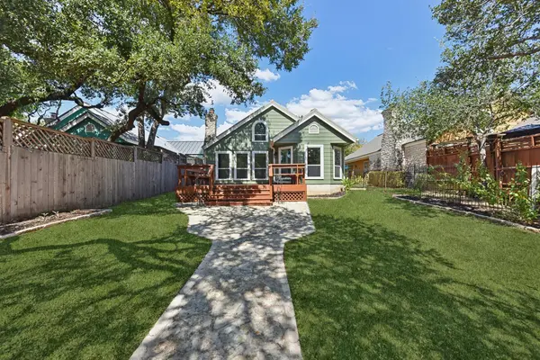 324 Sailmaster ST, Lakeway, TX 78734