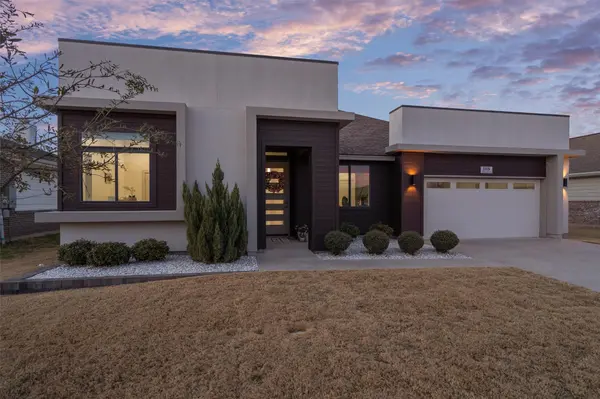 108 Dax DR, Liberty Hill, TX 78642