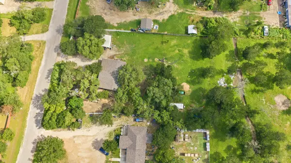 148 Maegan LN,  Cedar Creek,  TX 78612