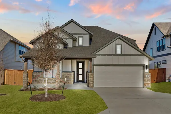 427 Sage Thrasher CIR, Dripping Springs, TX 78620