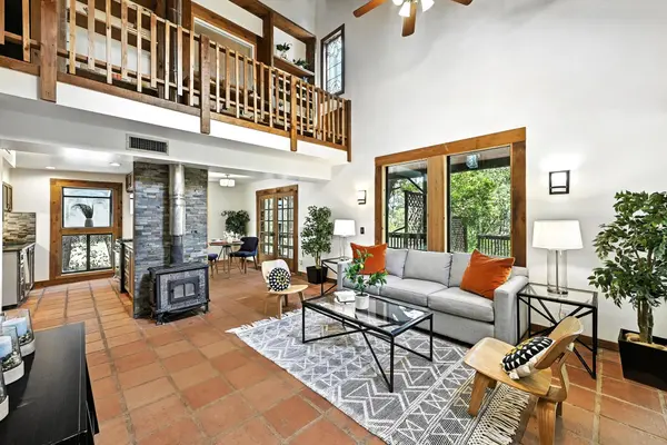 100 N Tumbleweed TRL,  Austin,  TX 78733
