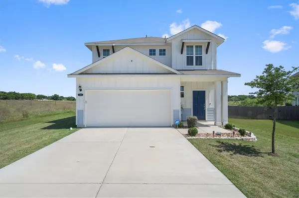 420 Black Opal DR, Jarrell, TX 76537