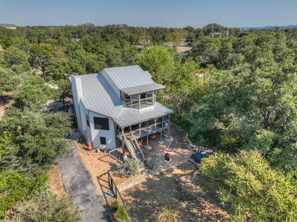 2198 Lakeshore DR, Canyon Lake, TX 78133