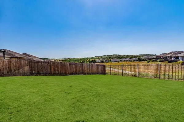 457 El Capitan LOOP, Dripping Springs, TX 78620