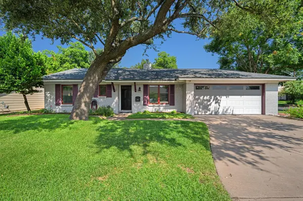 8106 Logwood DR,  Austin,  TX 78757