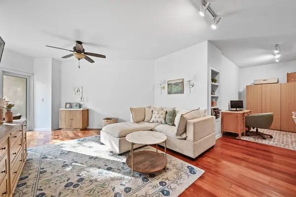 54 Rainey ST #416,  Austin,  TX 78701
