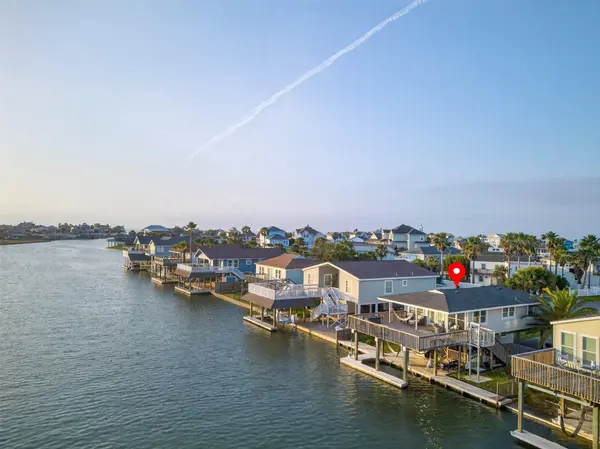 4303 Karankawa WAY,  Galveston,  TX 77554