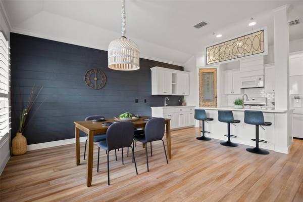 1705 Cherrywood DR,  Fredericksburg,  TX 78624