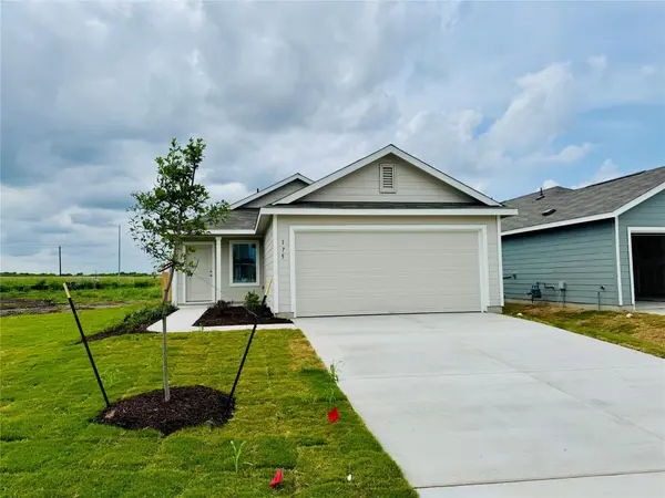 175 Ammolite LN, Maxwell, TX 78666