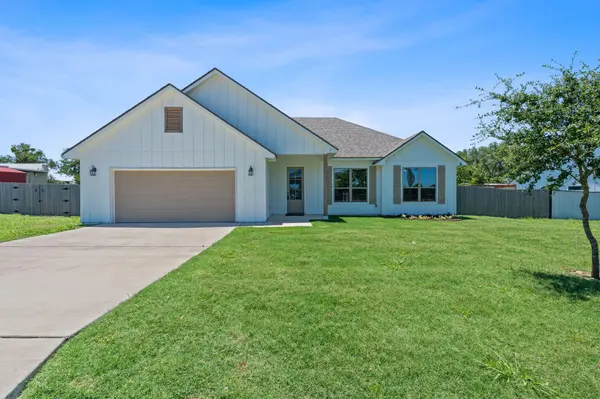 103 W Tomlinson ST,  Florence,  TX 76527