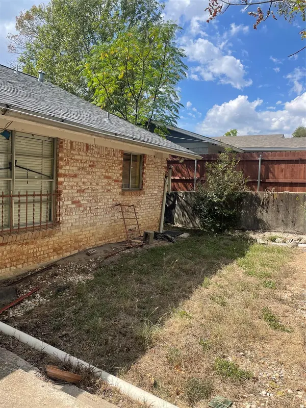 5106 Woodmoor DR, Austin, TX 78721