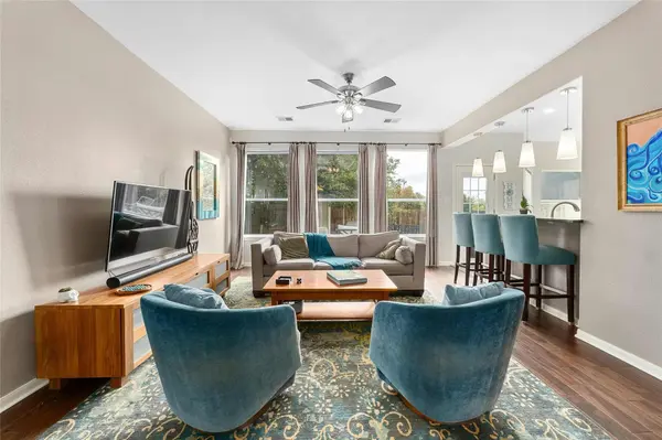 8725 Minot CIR,  Austin,  TX 78748
